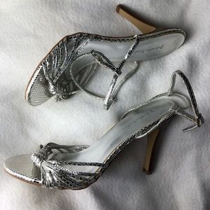 Y2K Gabrielle Rocha Embossed Silver Snakeskin Heels Knot Front Ankle Strap 7M